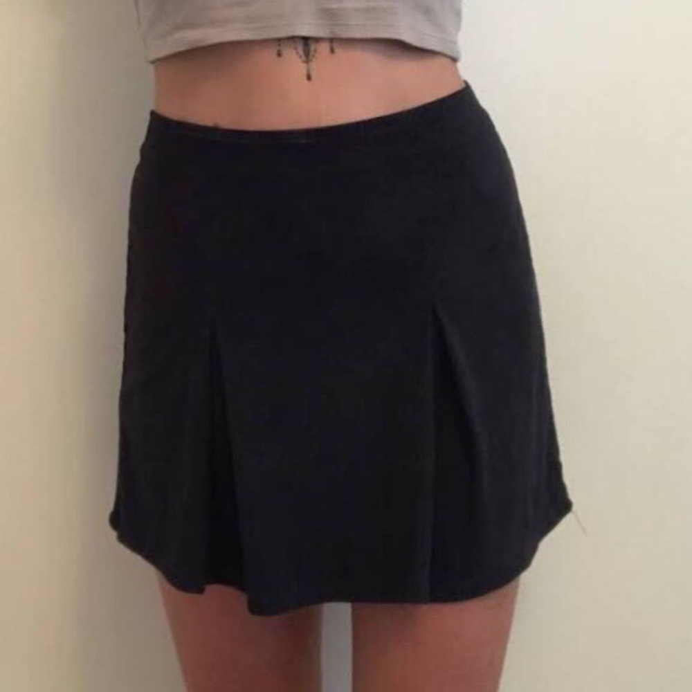 navy blue brandy melville skirt